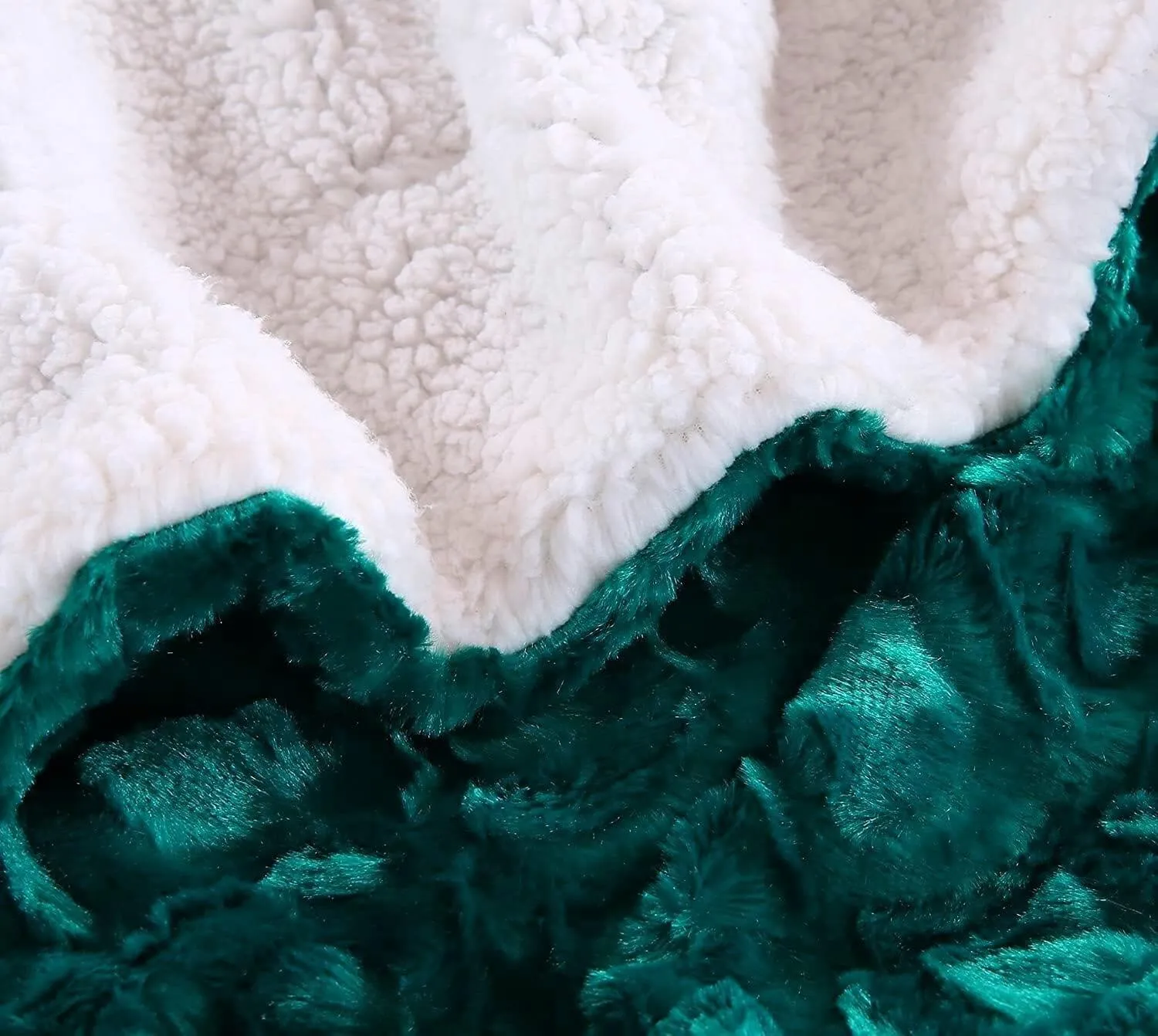 DaDa Bedding Mermaid Scales Emerald Green Blue w/ Sherpa Backside Faux Fur Throw Blanket (BL-171805) by DaDa Bedding Collection