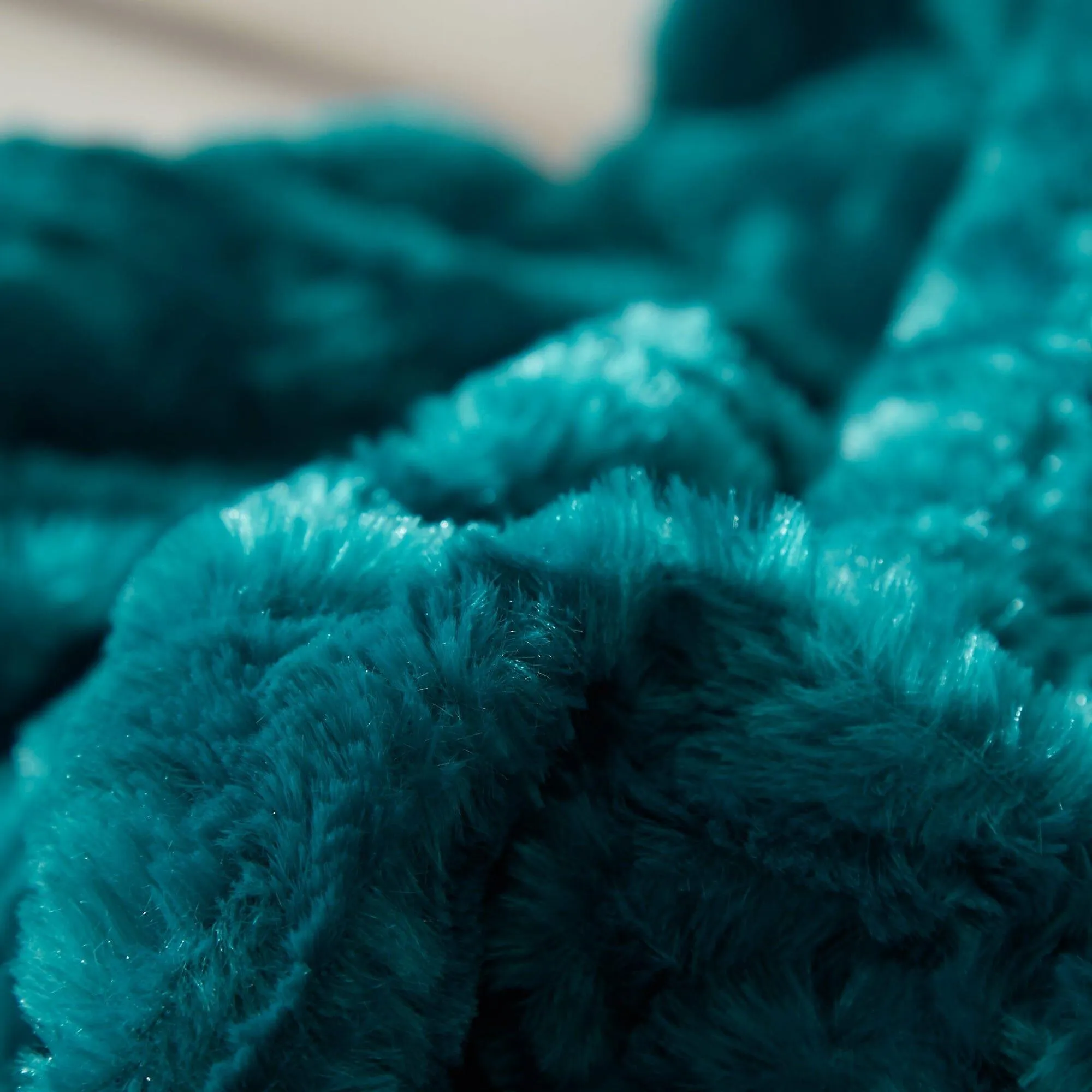 DaDa Bedding Mermaid Scales Emerald Green Blue w/ Sherpa Backside Faux Fur Throw Blanket (BL-171805) by DaDa Bedding Collection