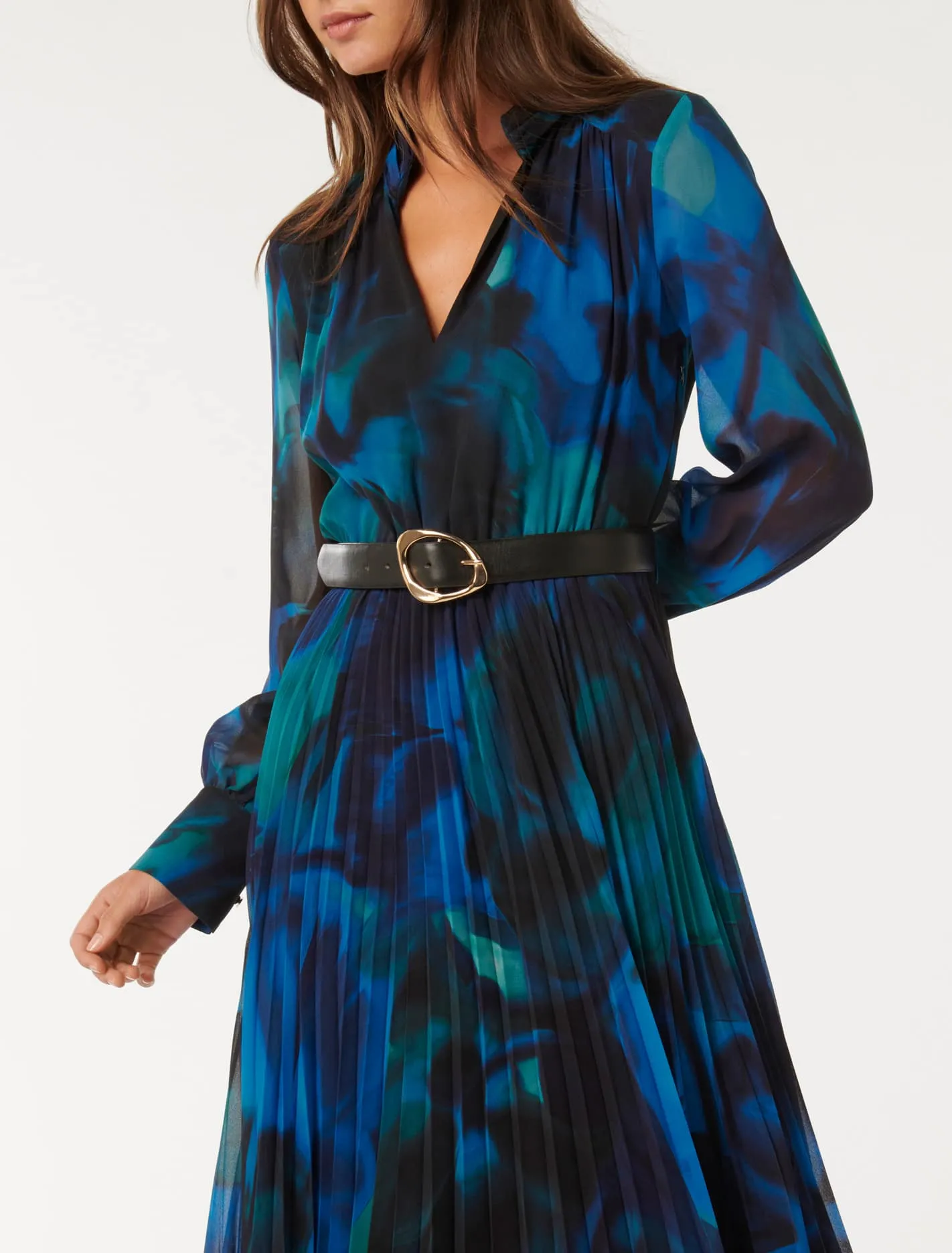 Skyla Pleated Long Sleeve Midi Dress